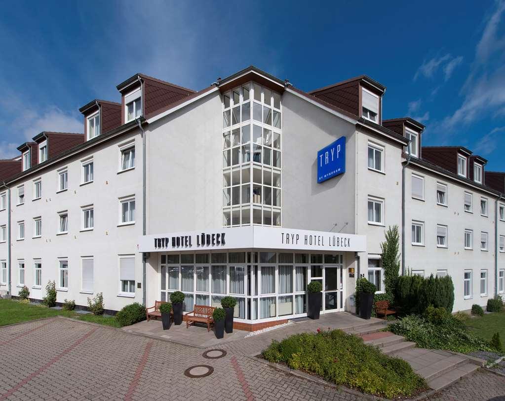 Tryp By Wyndham Luebeck Aquamarin Hotel Exterior photo